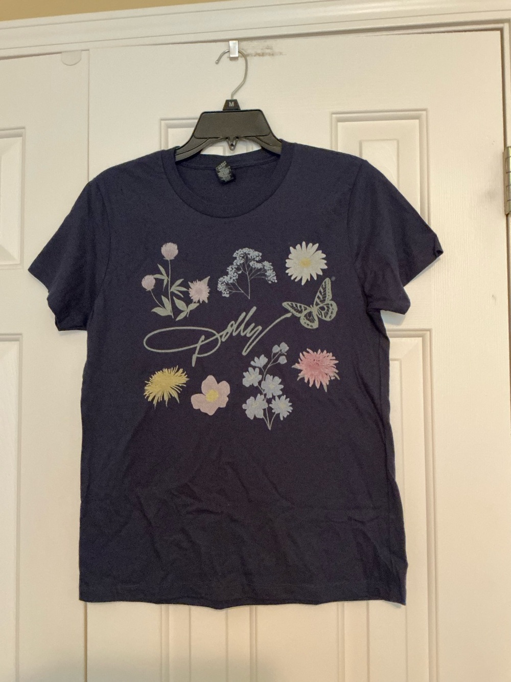 Gildan Softstyle Medium Womenâs Blue Dolly Parton Floral /Butterfly Cotton Tee